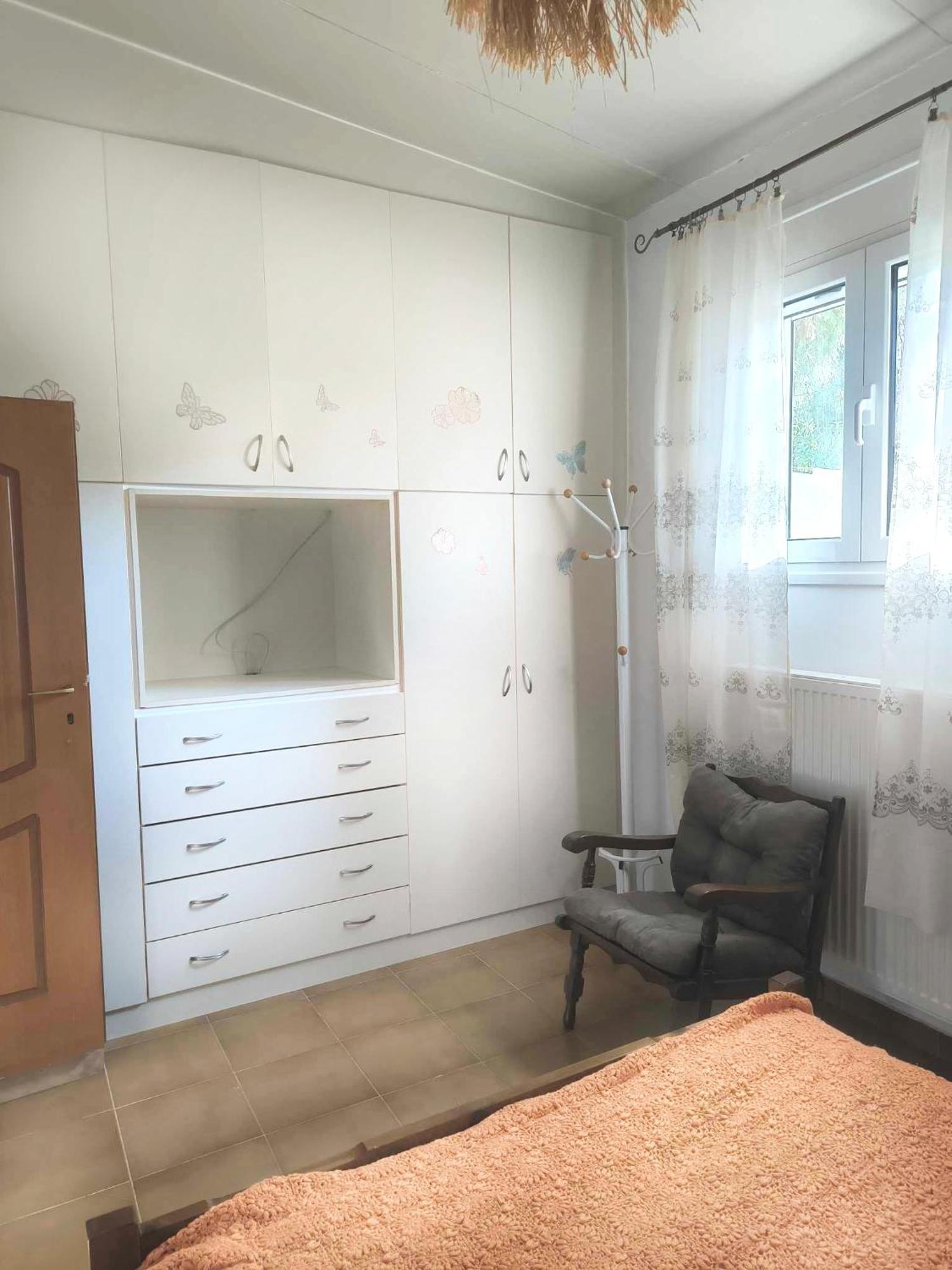 Elena'S Farm House Near Airport And Artemida Beach Екстериор снимка
